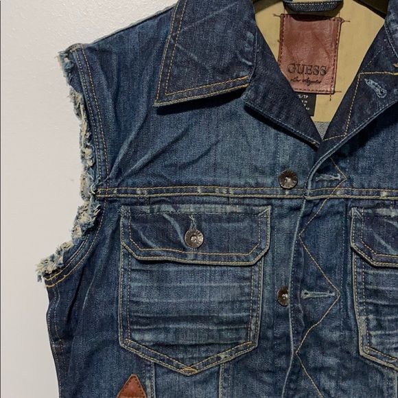 Vest - Picture 2 of 3